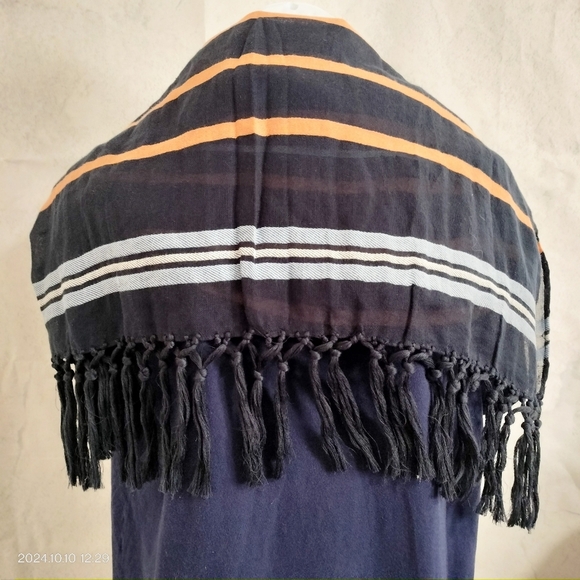Crown & Ivy Navy Striped by the Sea Multifunctional Scarf Shawl Rectangle Tassel - Picture 4 of 11